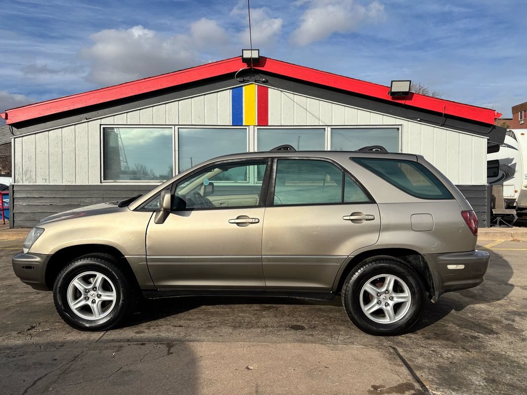 Used 2000 Lexus RX 300 w/ Limited Pkg FWD image 5