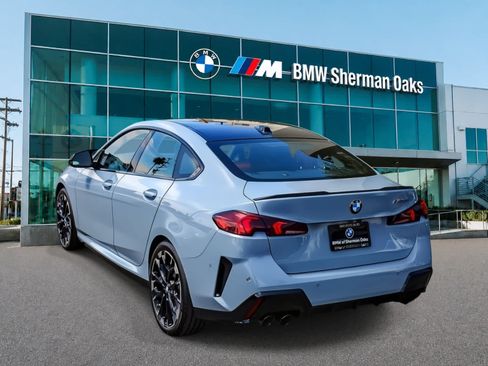 Used 2025 BMW M235i xDrive w/ Technology Package AWD/4WD image 6