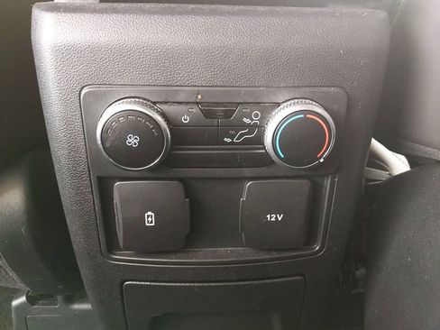 Used 2023 Ford Explorer XLT w/ Equipment Group 202A AWD/4WD image 17