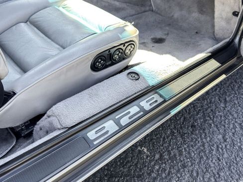 Used 1988 Porsche 928 S4 RWD image 39