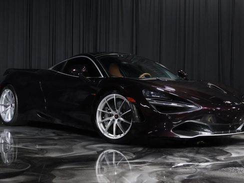 Used 2018 McLaren 720S Luxury image 6
