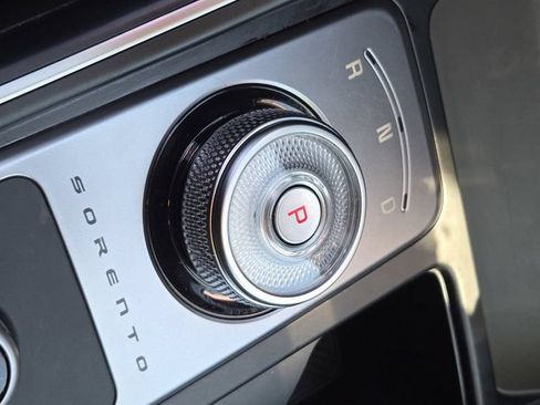 Used 2025 Kia Sorento EX FWD image 21