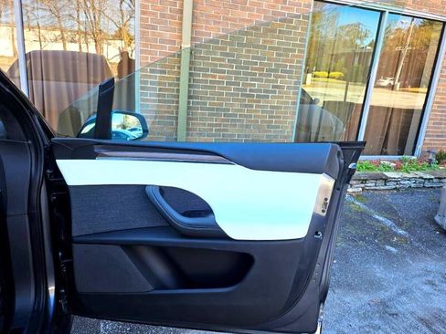 Used 2023 Tesla Model X image 56