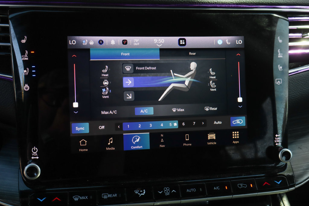 Used 2024 Jeep Wagoneer Series II w/ Flexible Seating Group RWD image 32