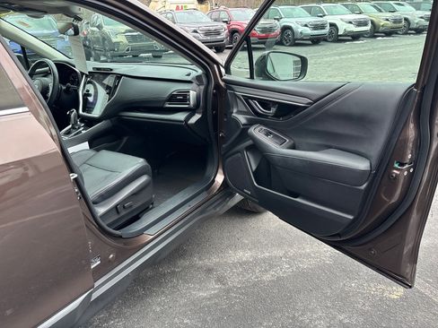 Certified 2022 Subaru Outback Limited image 37