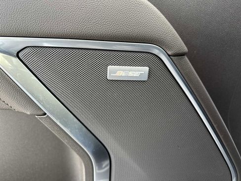 Used 2025 Chevrolet Silverado 2500 LTZ w/ Z71 Chrome Sport Edition image 27