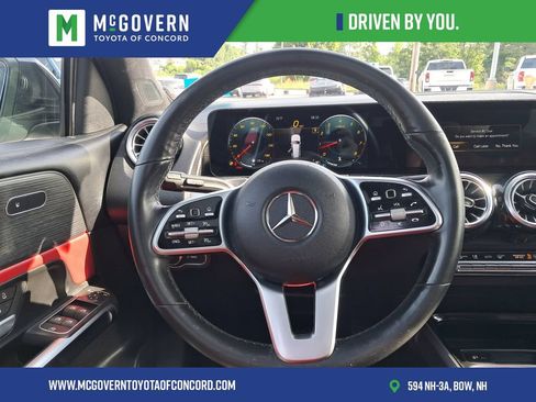 Used 2022 Mercedes-Benz GLB 250 4MATIC image 25