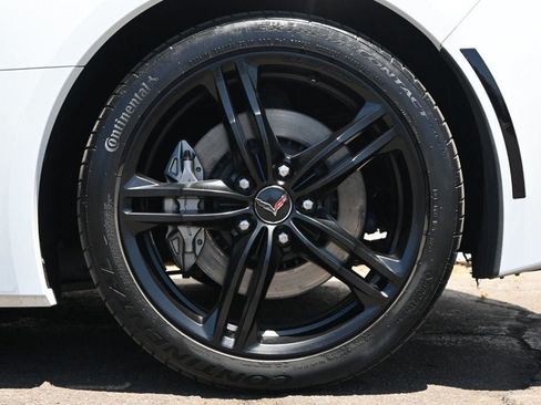Used 2016 Chevrolet Corvette Stingray Coupe w/ 2LT Preferred Equipment Group RWD image 10