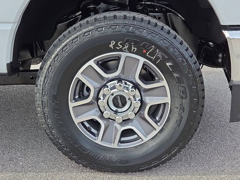 New 2026 Ford F250 Lariat w/ FX4 Off-Road Package image 7