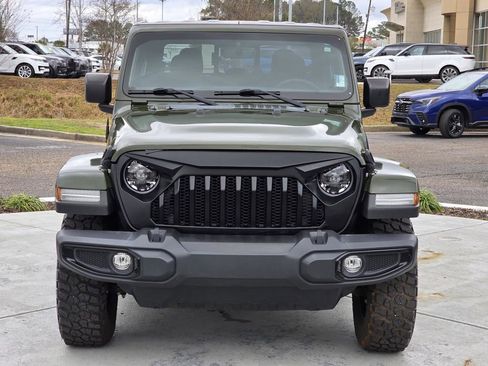 Used 2023 Jeep Gladiator Willys image 2