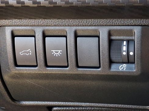 Certified 2025 Subaru Ascent Premium AWD/4WD image 27