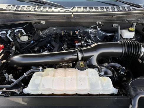 Used 2024 Ford Expedition Max XLT image 34