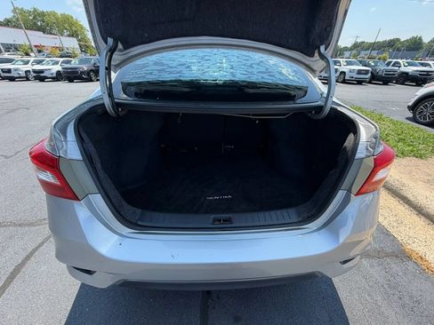 Used 2019 Nissan Sentra SV w/ Special Edition Package FWD image 13