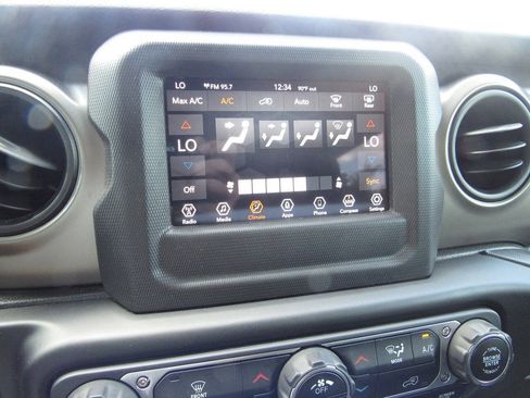 Used 2020 Jeep Wrangler Sport AWD/4WD image 25