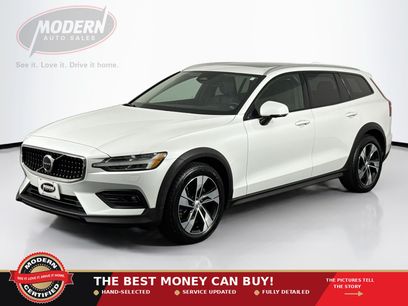 Used 2023 Volvo V60 B5 Cross Country Plus