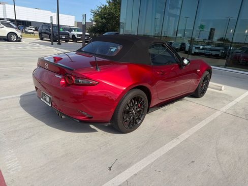 Used 2020 MAZDA MX-5 Miata Club w/ Brembo/BBS Recaro Package RWD image 5