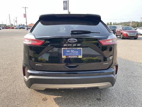 Certified 2024 Ford Edge SEL w/ Convenience Package AWD/4WD image 4