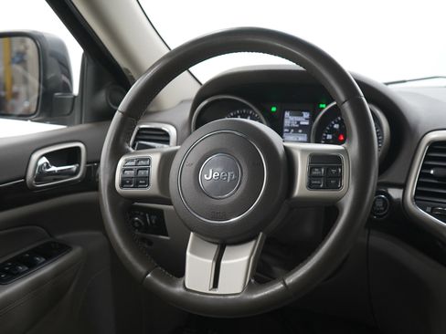 Used 2011 Jeep Grand Cherokee Laredo image 14