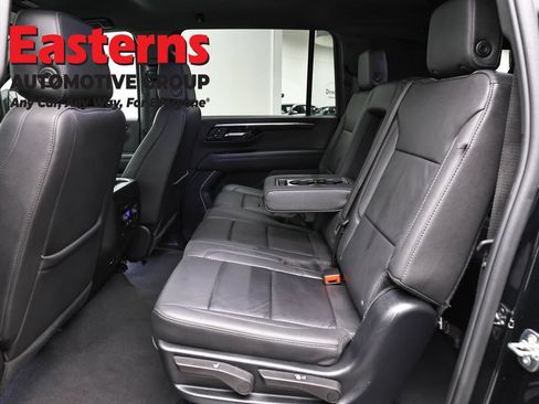 Used 2025 Chevrolet Suburban Z71 AWD/4WD image 23