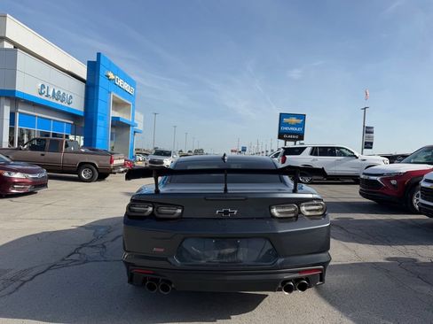 Used 2022 Chevrolet Camaro SS RWD image 13