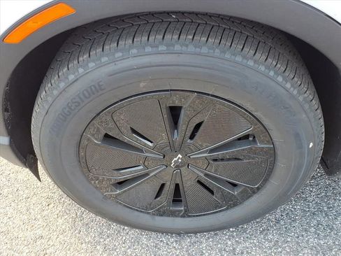 New 2025 Chevrolet Blazer EV LT image 9