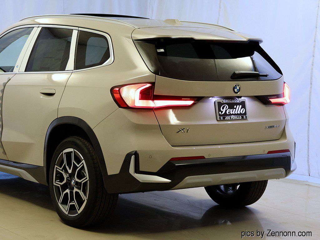 New 2027 BMW X1 xDrive28i AWD/4WD image 8