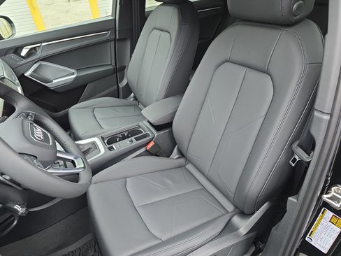 New 2025 Audi Q3 2.0T Premium image 15