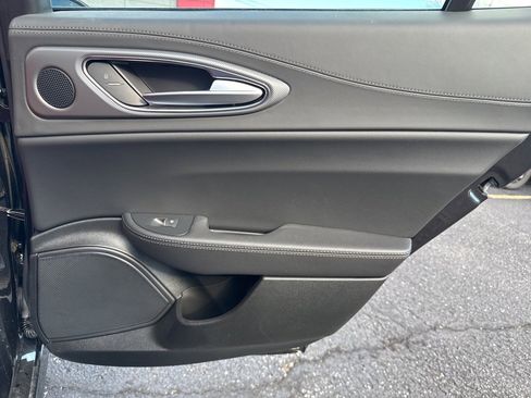 New 2025 Alfa Romeo Giulia AWD image 23