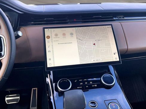 Used 2023 Land Rover Range Rover Sport SE Dynamic image 6