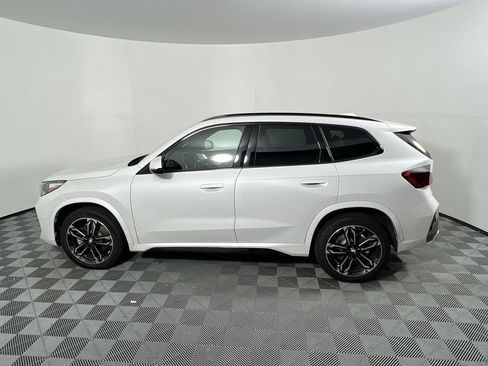 Used 2023 BMW X1 xDrive28i w/ Premium Package AWD/4WD image 6
