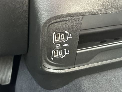 Certified 2024 RAM 2500 Big Horn AWD/4WD image 23