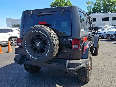 Used 2017 Jeep Wrangler Unlimited Sahara AWD/4WD image 10