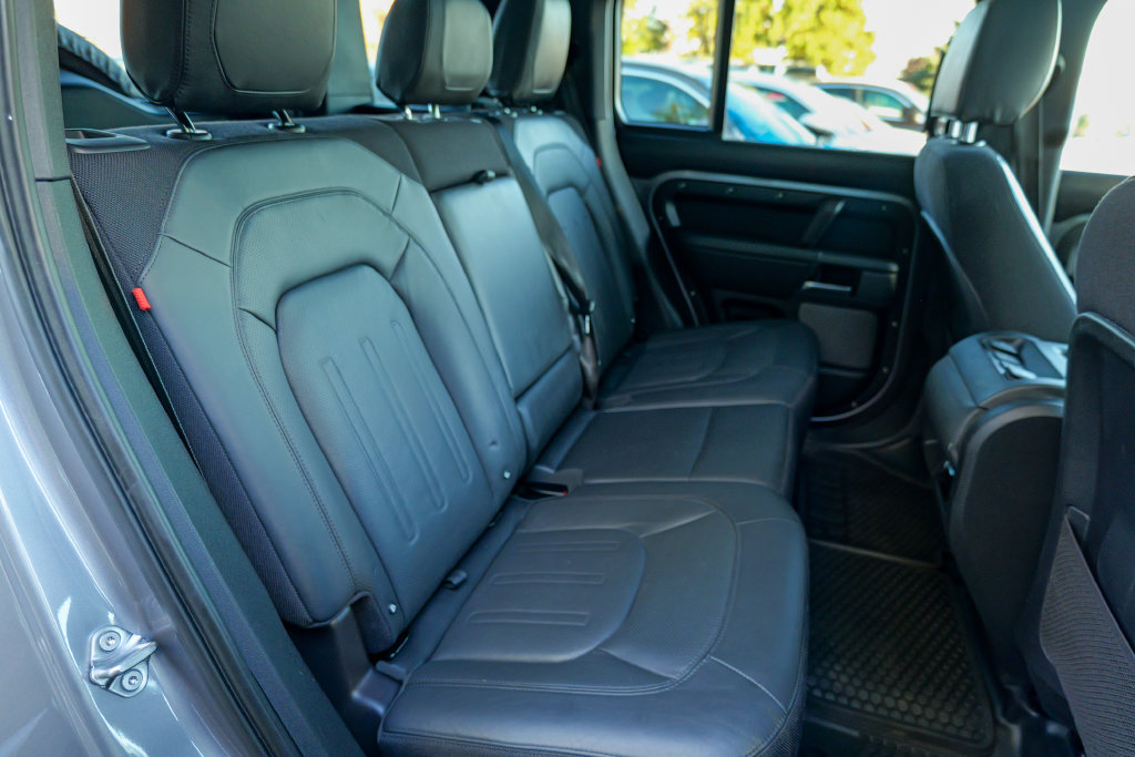Used 2023 Land Rover Defender 110 X AWD/4WD image 28