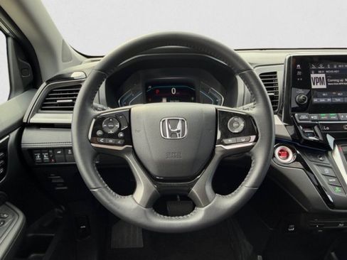 Used 2023 Honda Odyssey Touring image 15