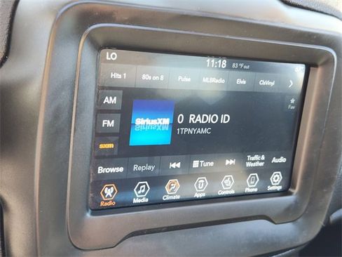 Used 2020 Jeep Renegade Latitude w/ Cold Weather Group image 26