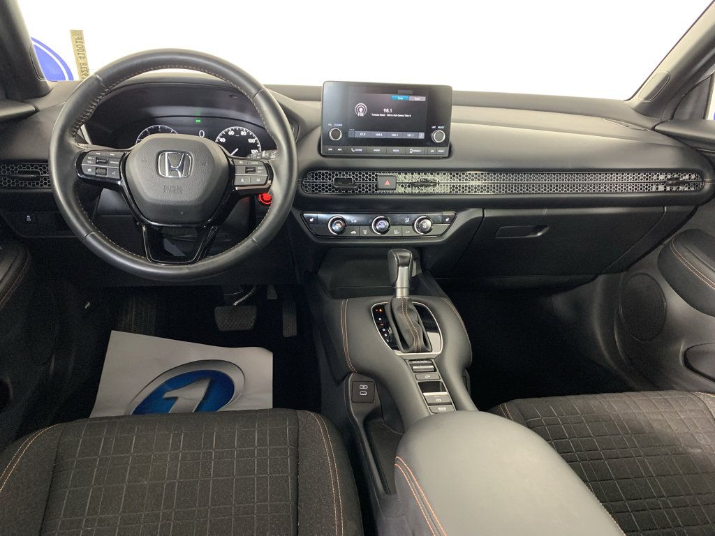 Used 2025 Honda HR-V Sport image 32