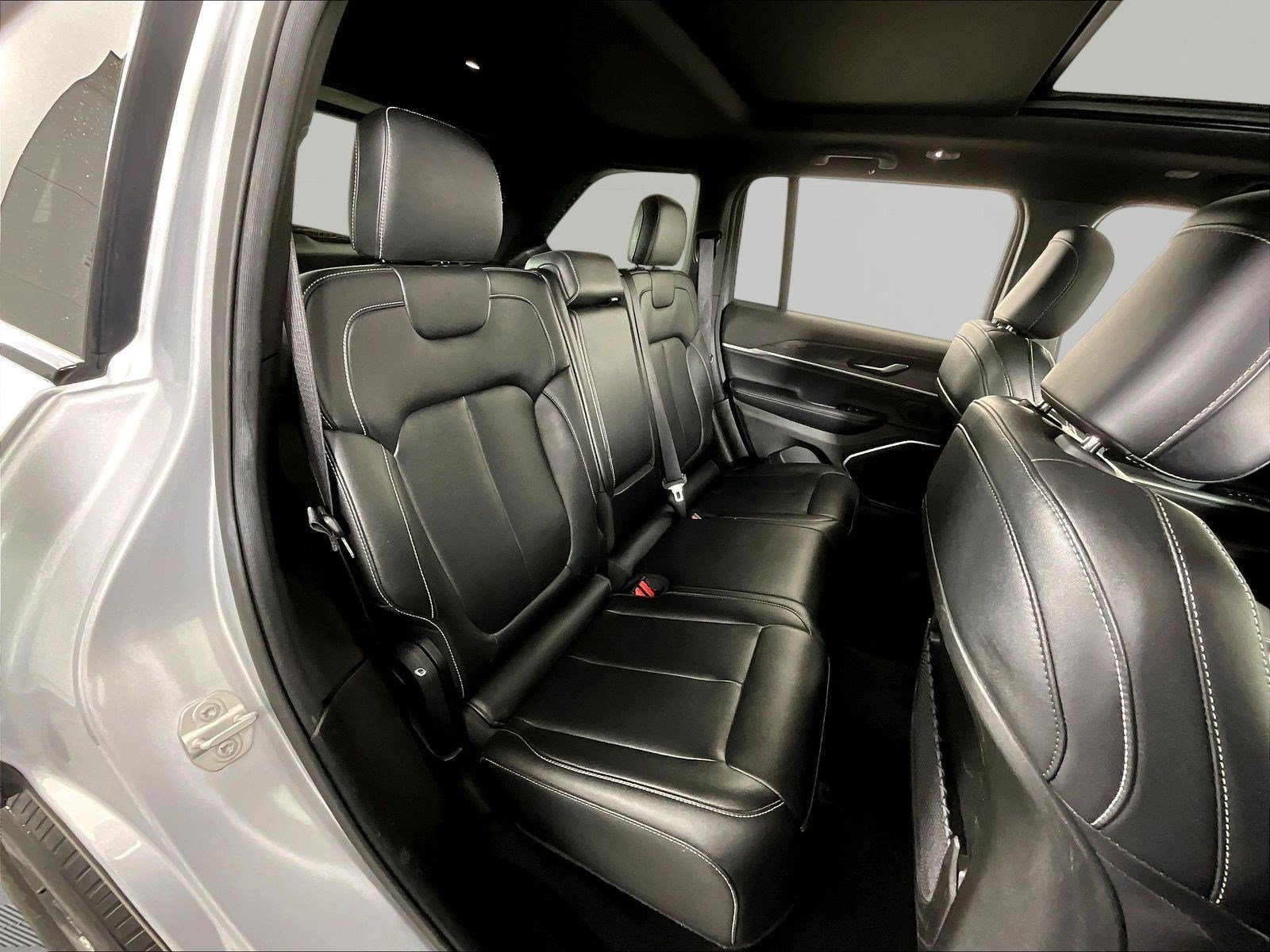 Used 2024 Jeep Grand Cherokee Limited 4xe AWD/4WD image 25