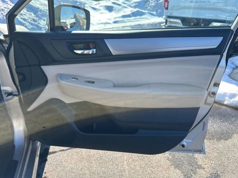 Used 2015 Subaru Legacy 2.5i Premium image 11