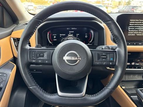 Used 2022 Nissan Rogue Platinum w/ Head-Up Display Package image 12