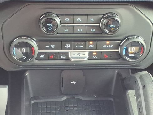 Certified 2024 Ford Bronco Outer Banks AWD/4WD image 20