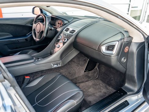 Used 2014 Aston Martin Vanquish Coupe RWD image 19