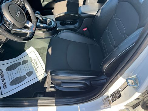 Used 2021 Kia Forte GT-Line image 10