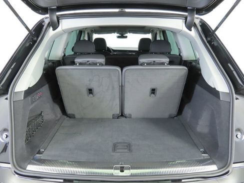 Used 2023 Audi Q7 3.0T Prestige image 28