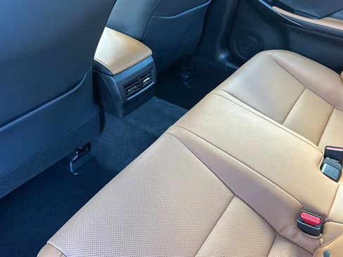 Used 2025 Lexus IS 300 F Sport image 12
