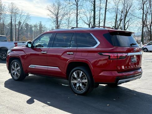 Used 2023 Toyota Sequoia Capstone image 27