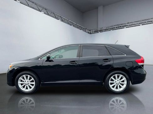Used 2010 Toyota Venza AWD image 2