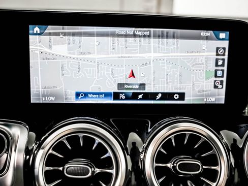 Certified 2023 Mercedes-Benz EQB 300 4MATIC image 18