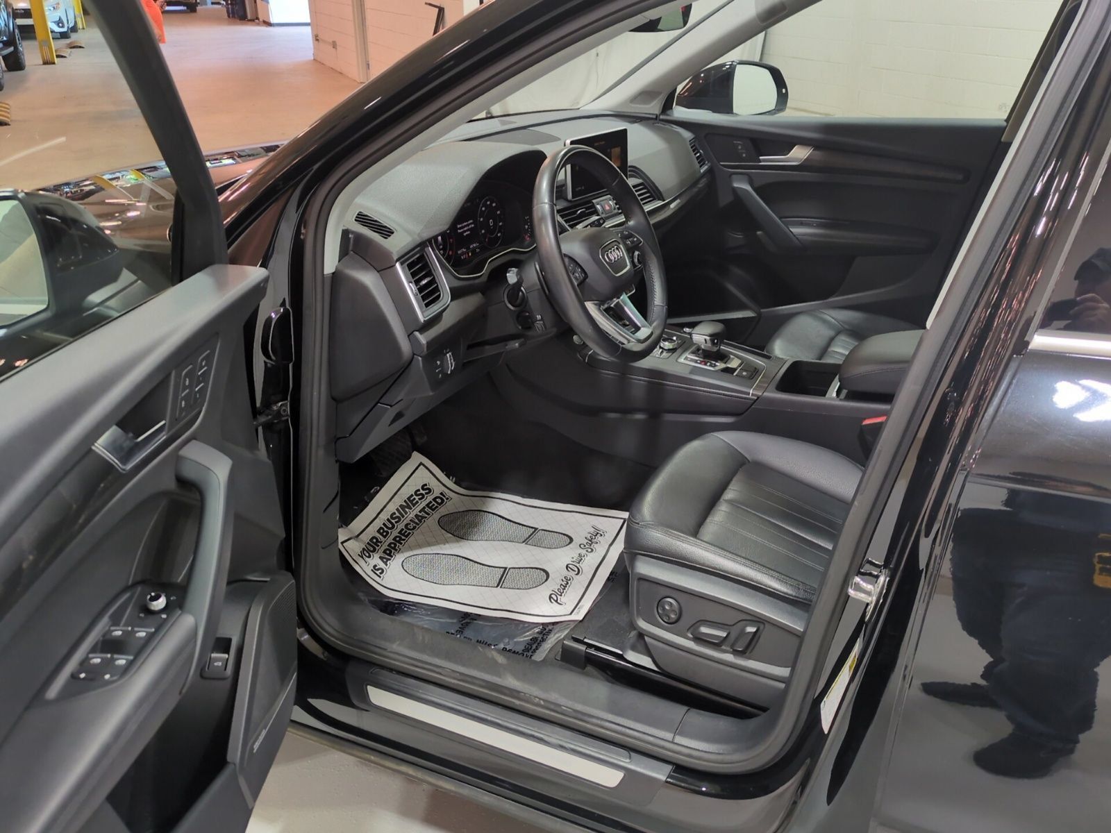 Used 2020 Audi Q5 2.0T Premium Plus w/ Premium Plus Package AWD/4WD image 16