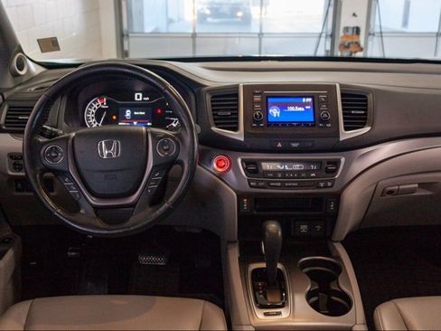 Used 2019 Honda Ridgeline RTL image 11