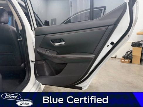 Used 2025 Nissan Sentra SR w/ SR Premium Package FWD image 27